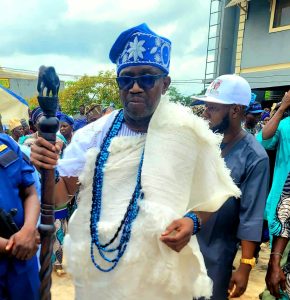 Rt. Hon. Prince Suraj Ishola Adekunbi Congratulates Chief Baaroyin Kayode Odunaro on His Elevation as the Osorun of Isaga-Orile Kingdom.